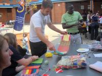 Duislig en Mez'o Help met Brei projek